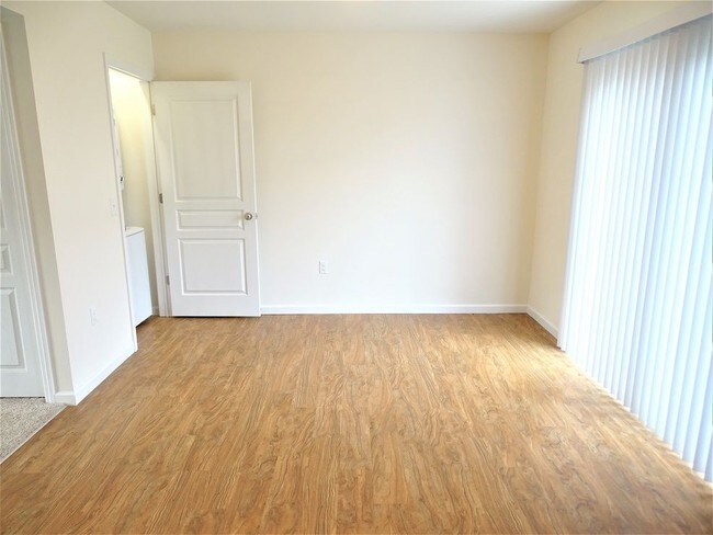 Foto del edificio - 3 Bedroom Townhouse with Lovely Kitchen
