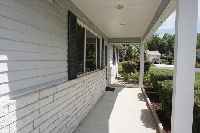 Building Photo - 10961 SW 84th Ave