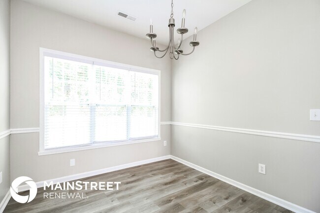 Foto del edificio - 339 Walden Ridge Ct