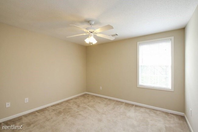 Building Photo - 2 br, 2.5 bath House - 76 Eagle Glen Dr