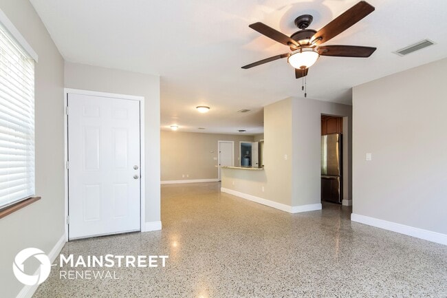 Building Photo - 8410 Bedford Ln