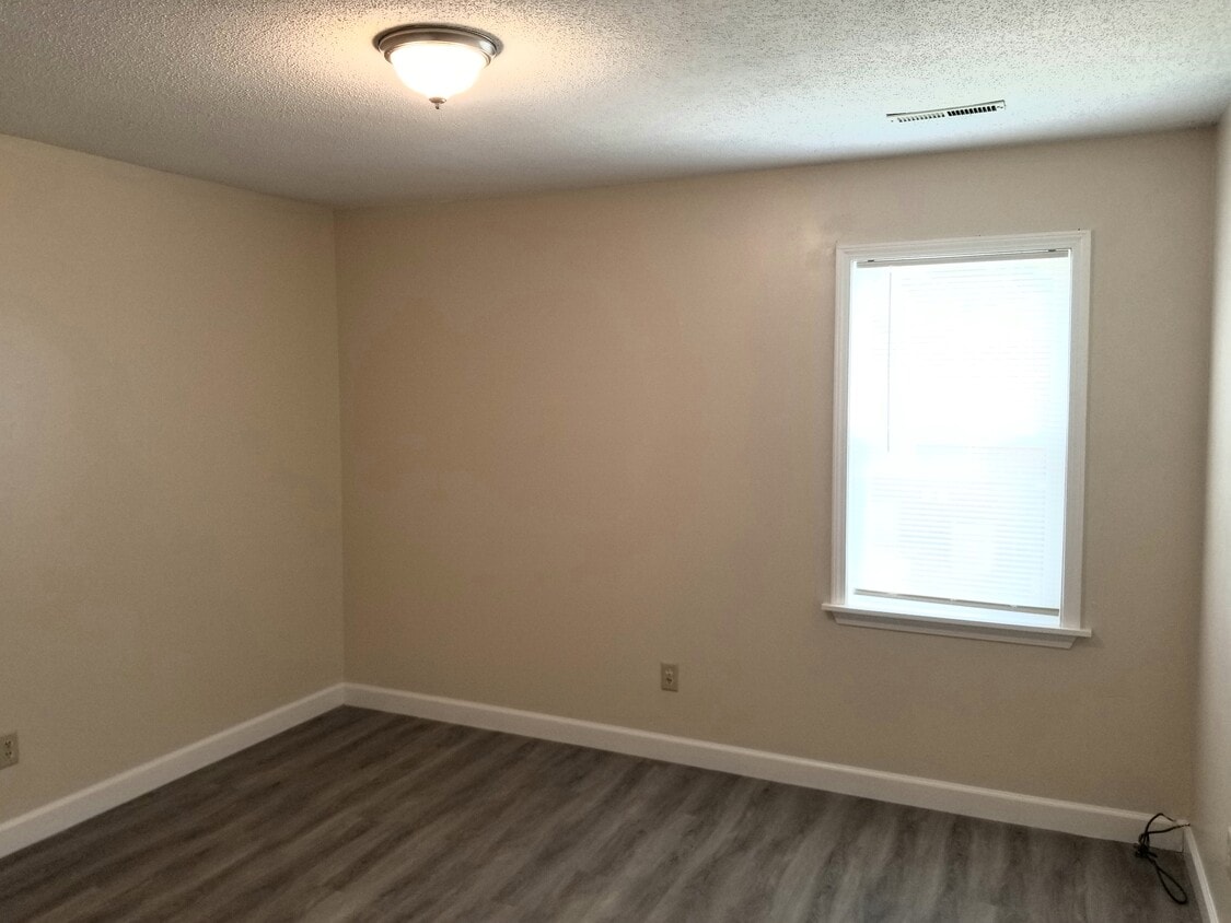 411 Cattleman Dr NE, Dalton, GA 30721 Townhouse for Rent in Dalton