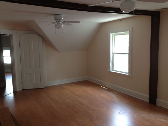 LIVING/ DINING ROOM - 15 Columbus Ave Apartments