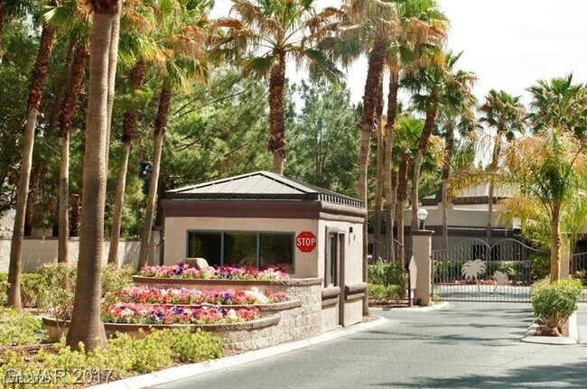 Foto del edificio - 5250 S Rainbow Blvd