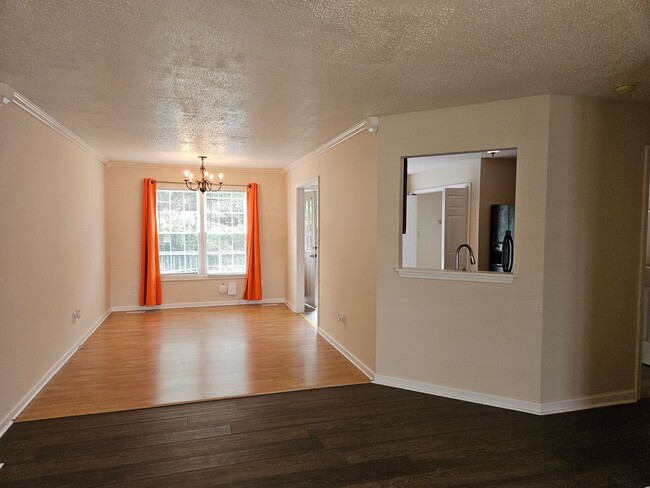 Foto del edificio - New Listing!!