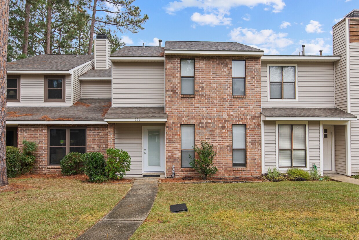 221 Pineridge Ct, Mandeville, LA 70448 House Rental in Mandeville, LA