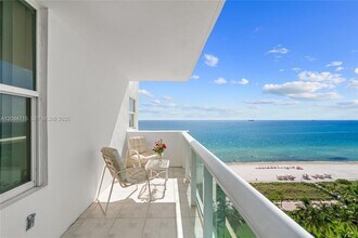 Building Photo - 5001 Collins Ave