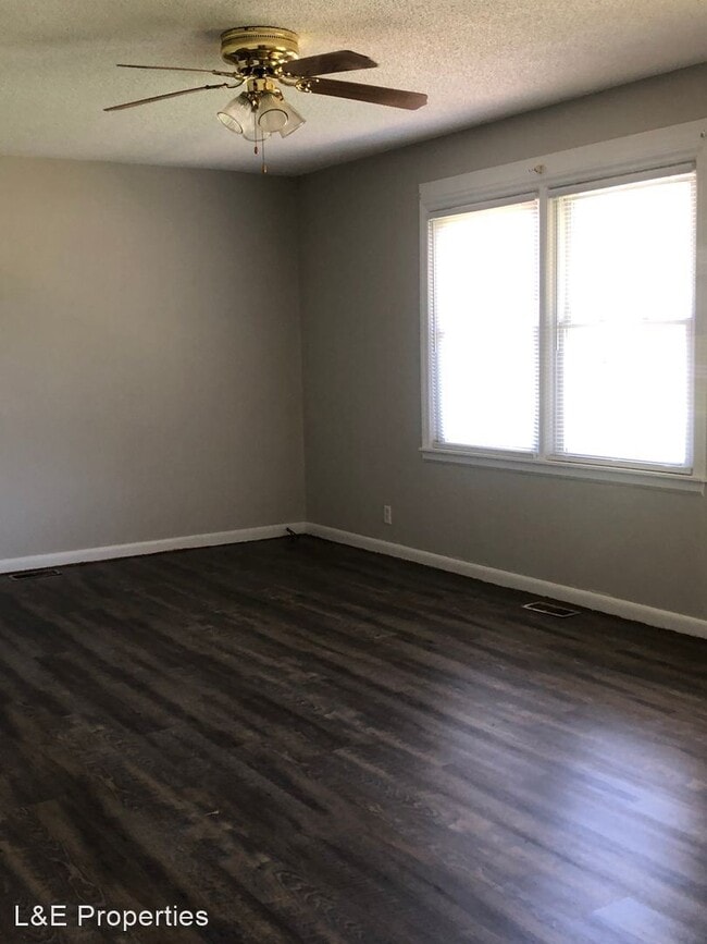 Building Photo - 2 br, 1 bath House - 105 Ballard Drive