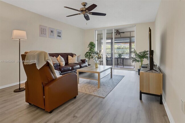 Foto del edificio - 7300 NW 17th St