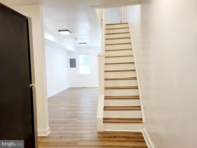 Foto del edificio - 128 E Pall Mall St