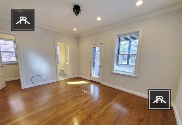 Foto del edificio - 3 bedroom in Brookline MA 02445
