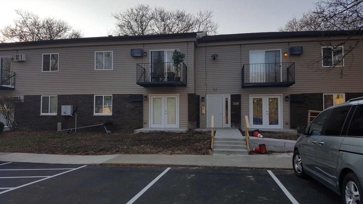 Primary Photo - 1506 Troy Dr