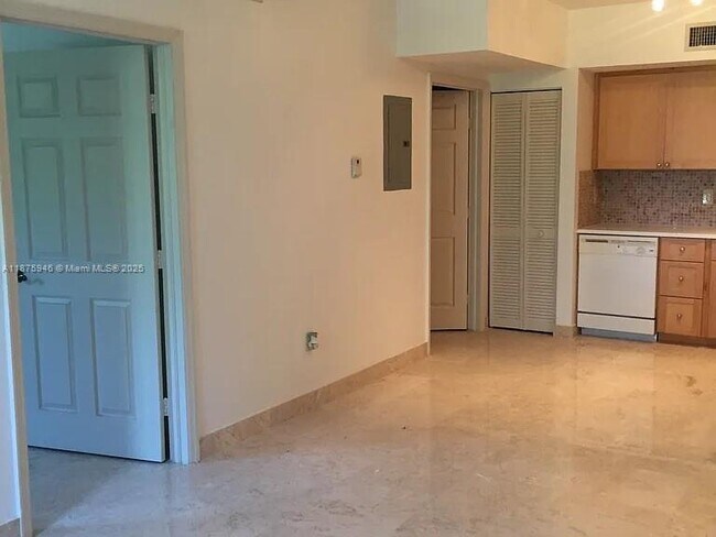 Foto del edificio - 2630 SW 28th St