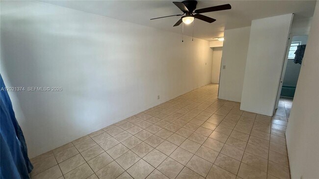 Foto del edificio - 4940 SW 28th Terrace