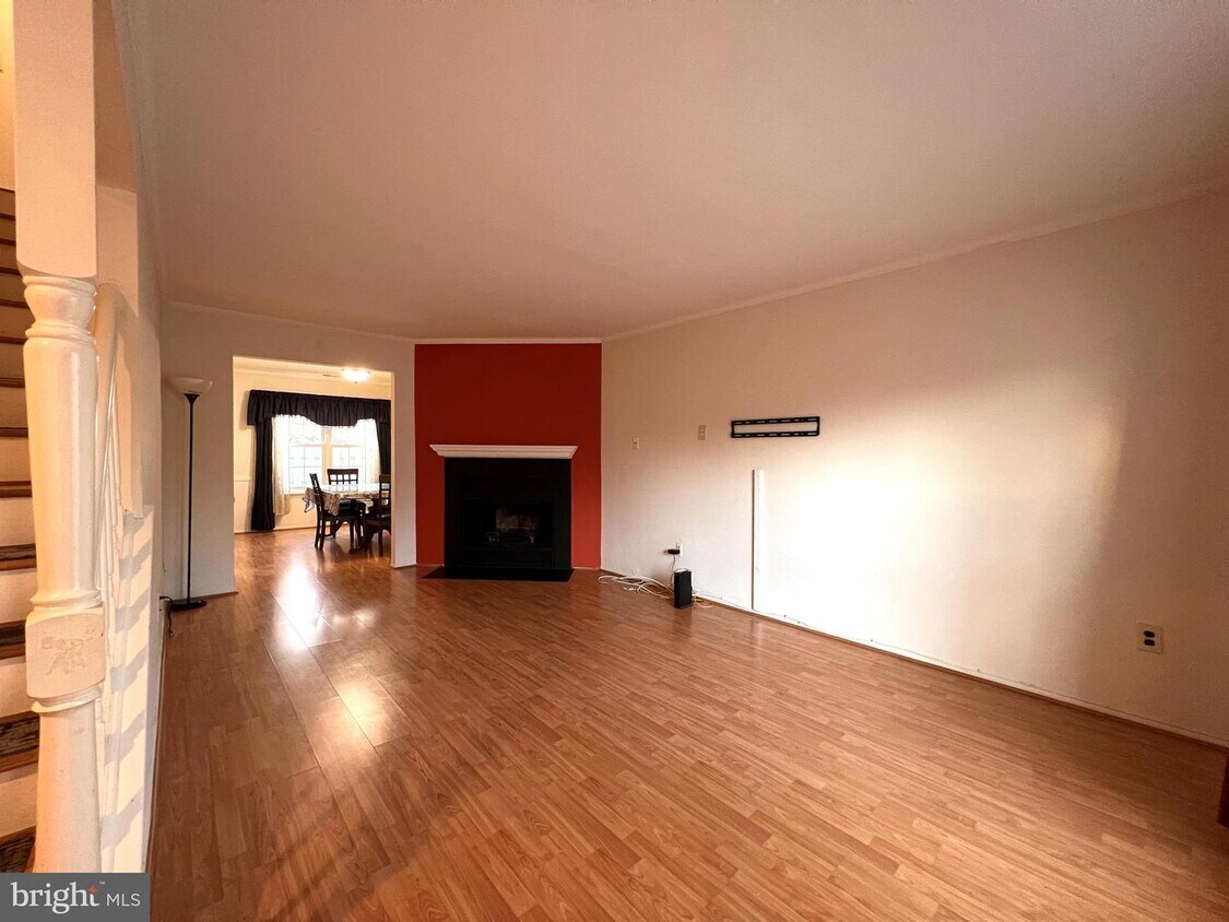 4 Pond View Dr, Plainsboro Township, NJ 08536 Townhome Rentals in