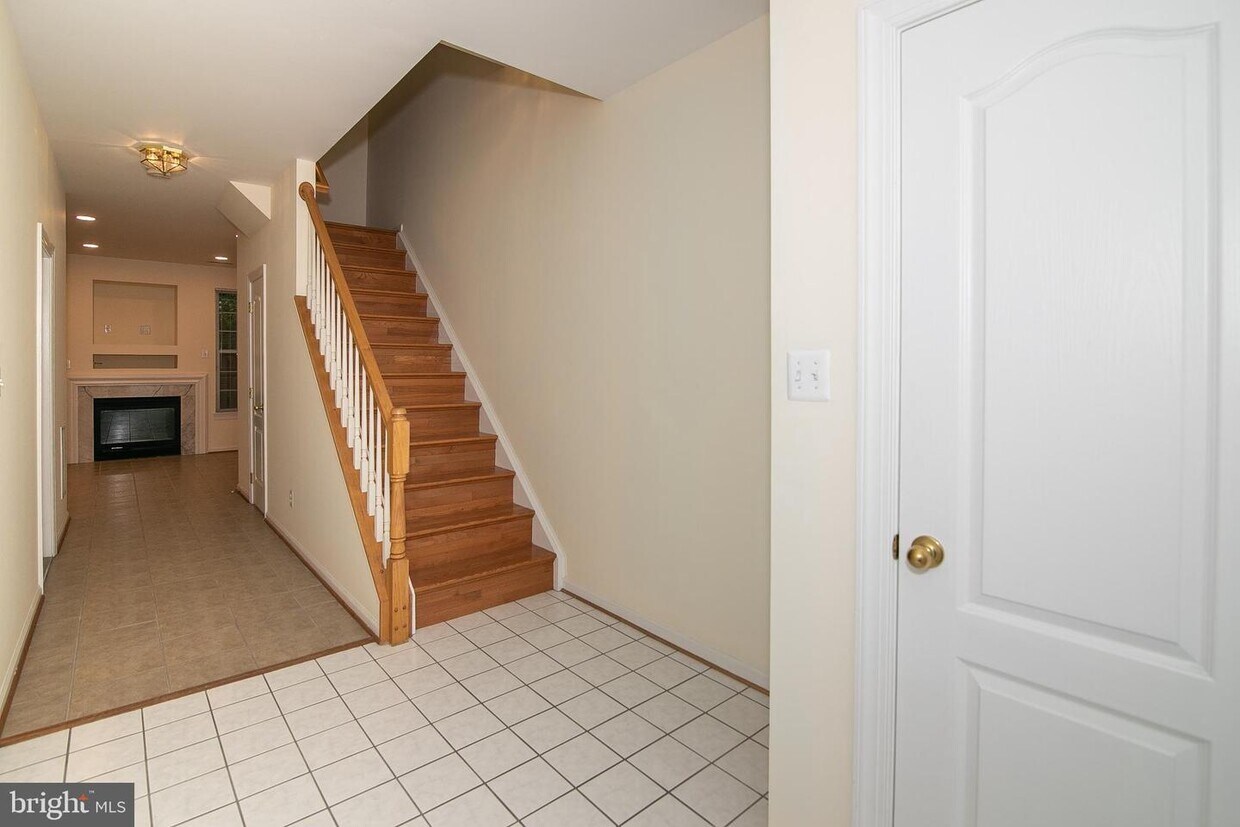 Foto principal - 935 Herons Run Ln