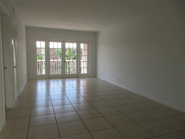 Foto del edificio - 2420 SE 17th St