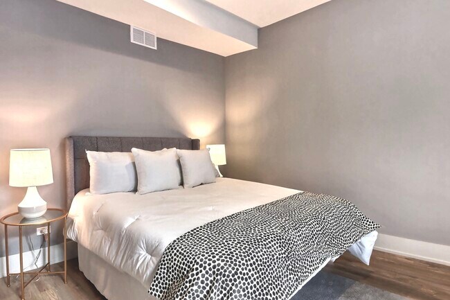 Foto del edificio - 4540 N Ravenswood Ave