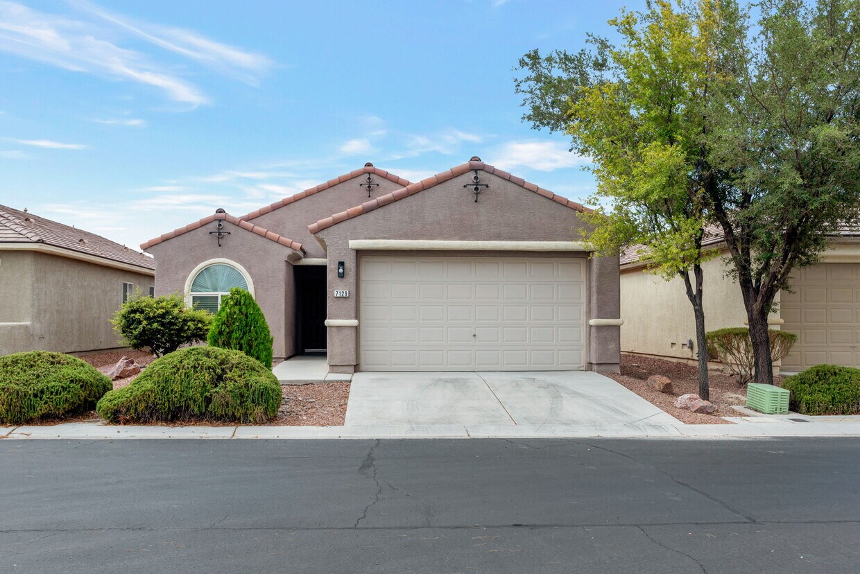 Foto principal - 7129 Bocaire Dr