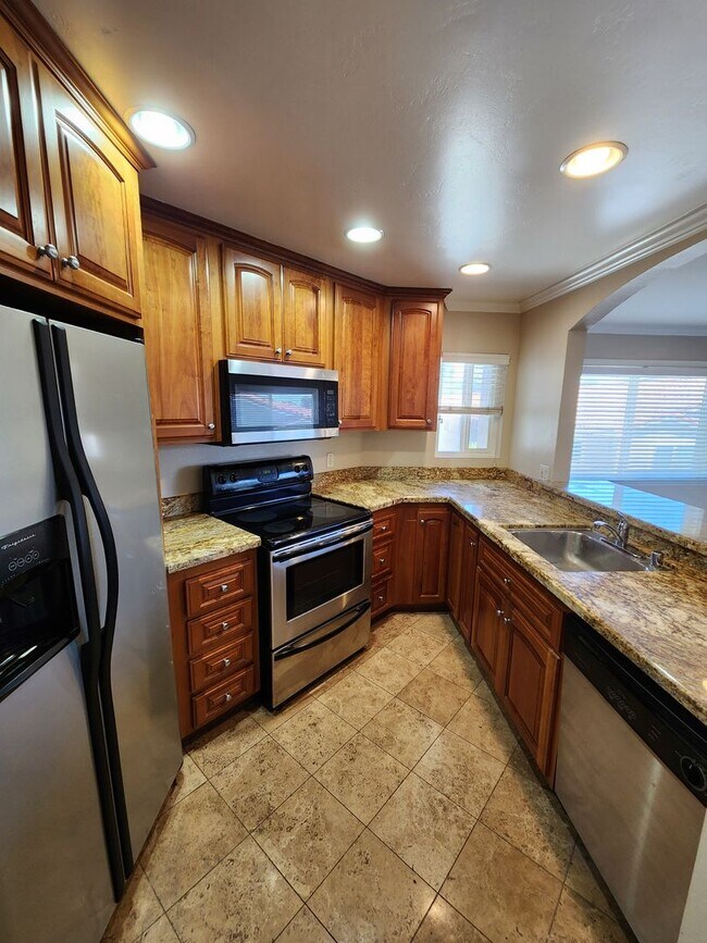 Foto del edificio - Upper 1 Bedroom Unit Located in Verano Com...