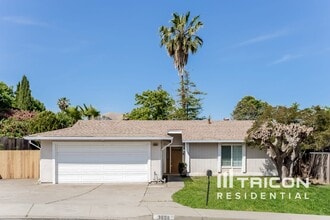 Building Photo - 3608 Fairbanks Way
