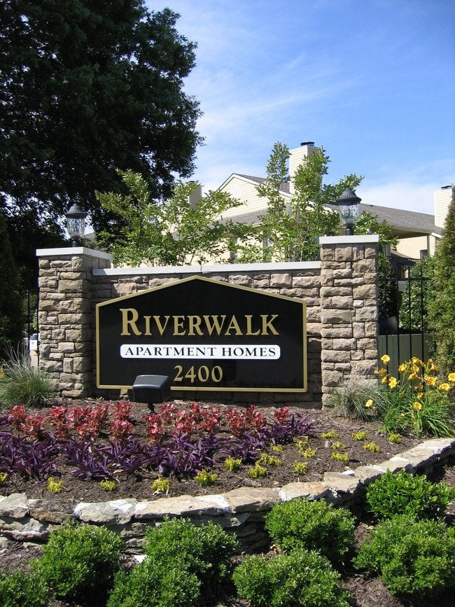 Riverwalk Apartments Apartments 2400 Riverfront Dr Little Rock, AR