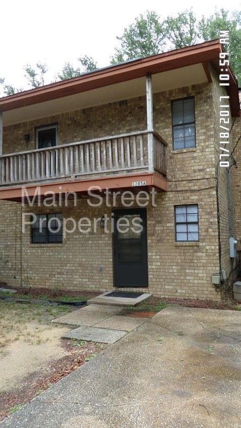 Primary Photo - 1285 Pinnacle Cir