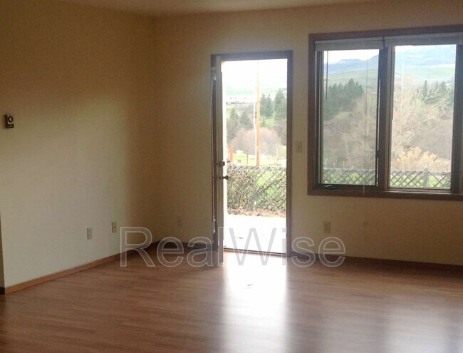 Foto del edificio - 203 N Wightman St