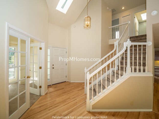 Building Photo - 13702 Regency Ct