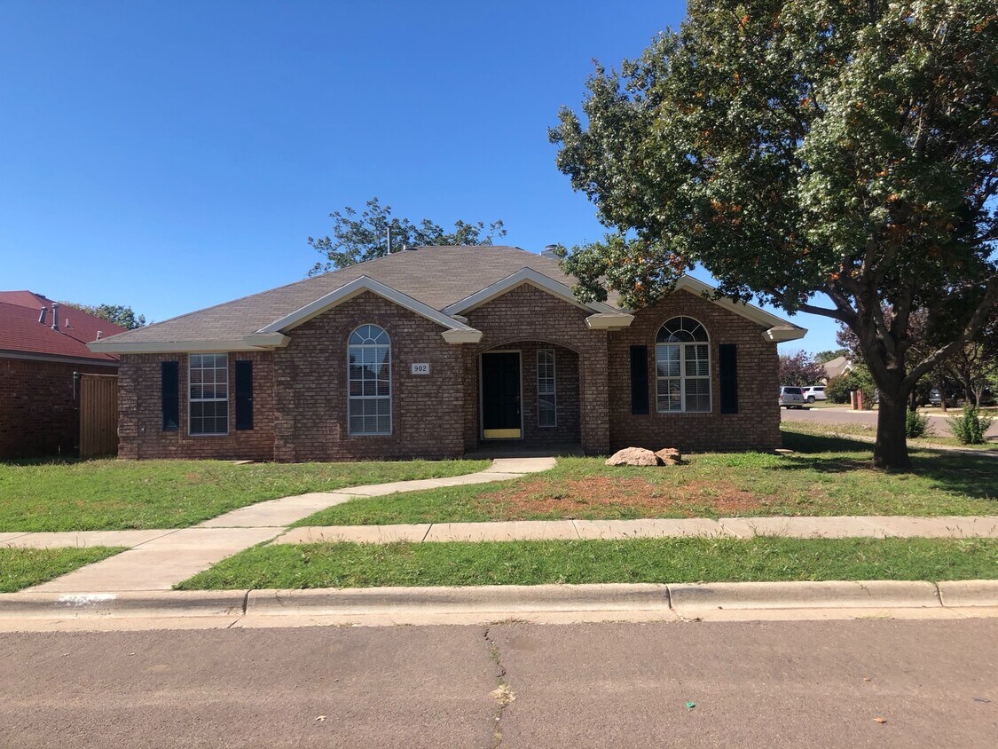 Primary Photo - Great House on corner Lot