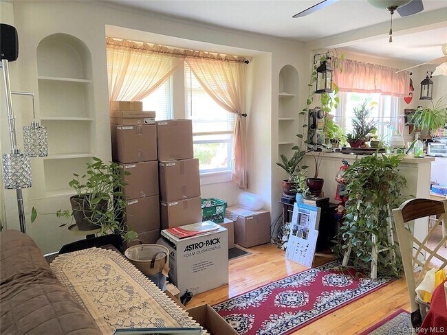 Foto del edificio - 42 Hamilton Rd