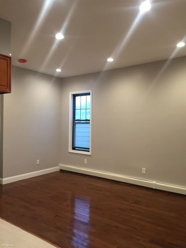 3 br, 2 bath - 65 Obrien Pl 1st Floor - 3 br, 2 bath  - 65 Obrien Pl 1st Floor