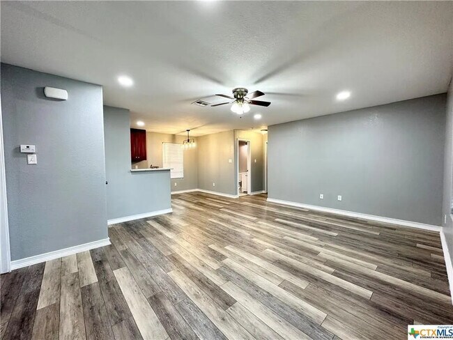 Foto del edificio - 736 Grice Dr