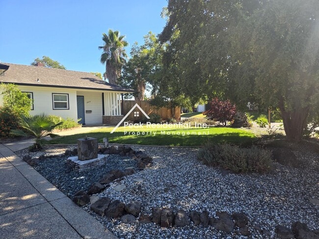 Building Photo - Nicely remodeled 3 bedroom in the Arden Ar...
