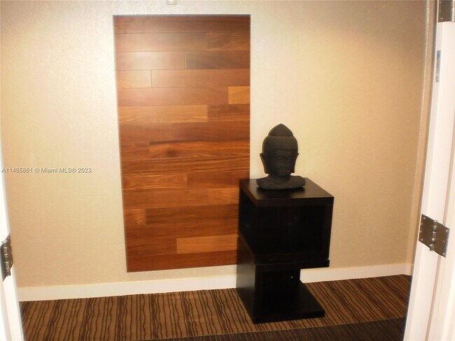 Foto del edificio - 7928 East Dr