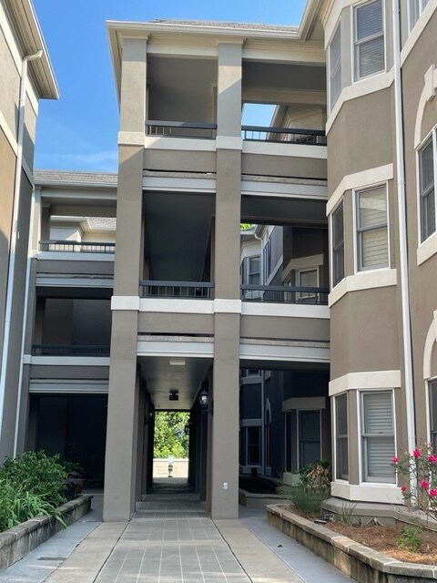 Cooridor - 3818 W End Ave