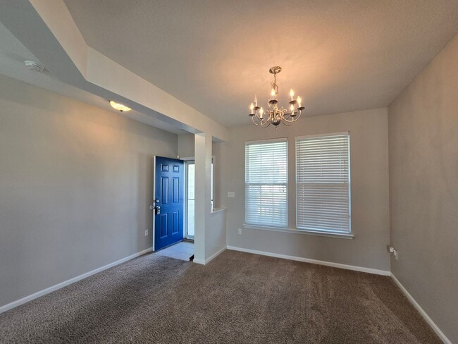 Building Photo - Two Story, 4 Bed, 2.5 Bath in the Stockbri...