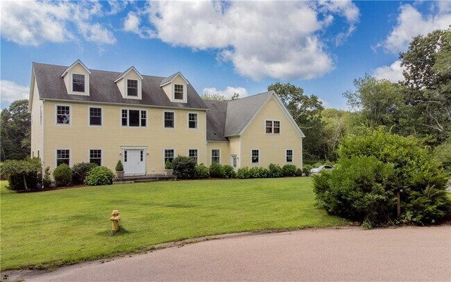 Building Photo - 31 Banfield Ln