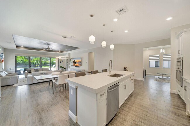 Foto del edificio - 8720 E Baypoint Cir