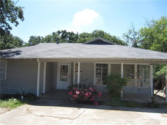Building Photo - 2621 N Locust St