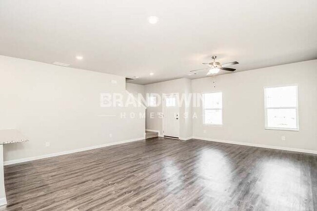 Building Photo - 108 Windflower Wy