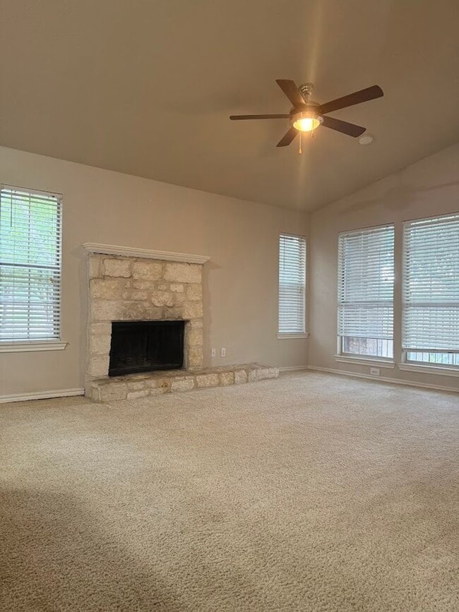 Foto del edificio - LAKE AUSTIN  TOWNHOME - POINTE 360 @ 2222 ...