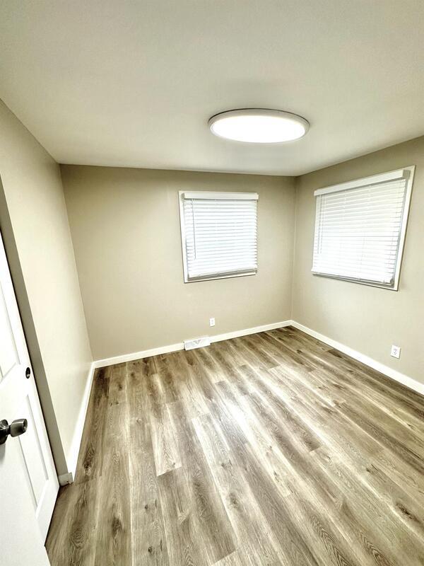 Foto del edificio - 4341 W Whiteland Rd