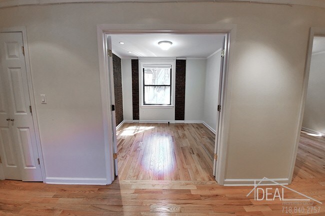 Building Photo - 725 4th Avenue #F1R