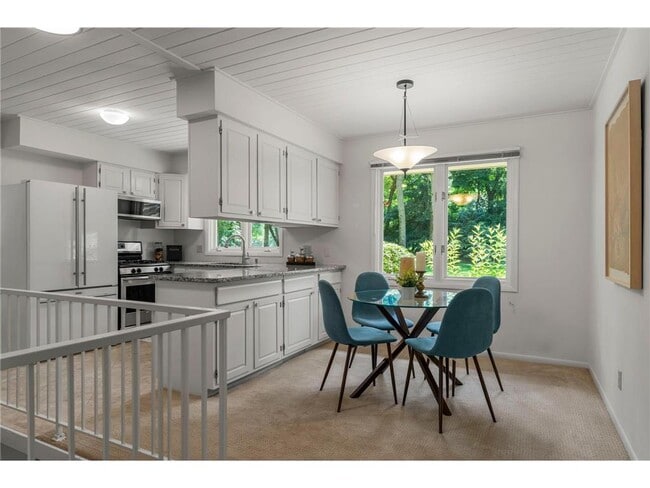 Foto del edificio - 14641 Crestview Ln