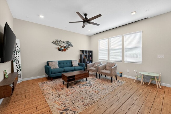 Building Photo - 4077 S Sabrina Dr