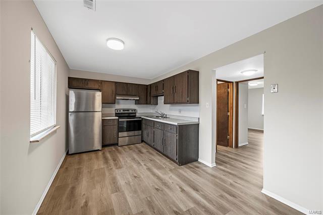 Building Photo - 15 E Rock Creek Manor