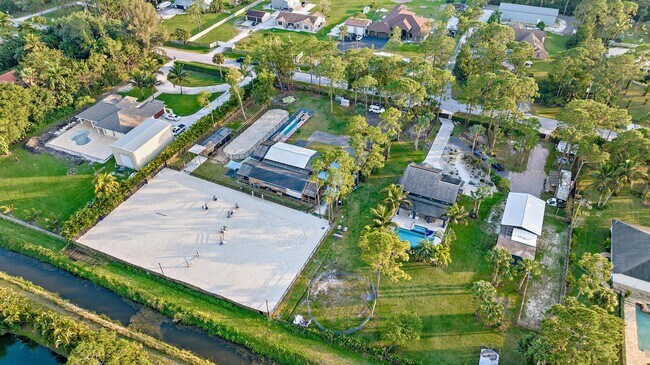 Building Photo - 11919 61st St N