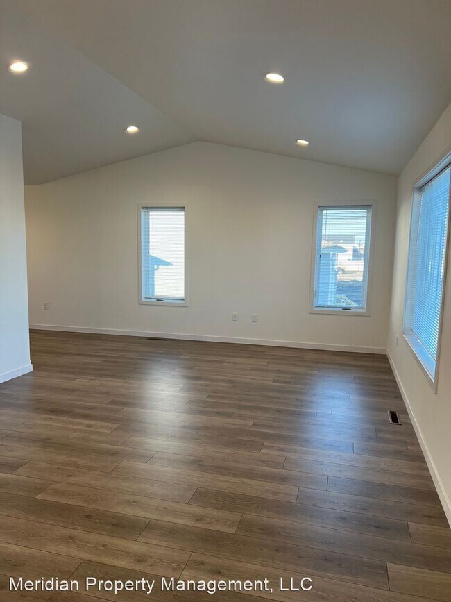 Building Photo - 3 br, 2.5 bath House - 7338 28th St S