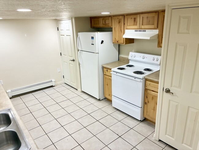 Building Photo - 268 S 900 W